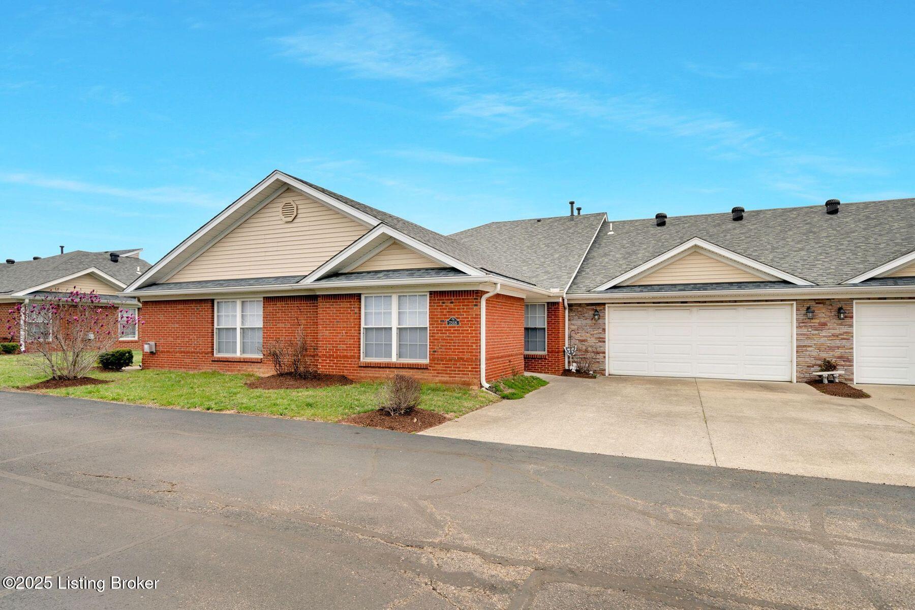 7518 Autumn Pointe Dr, Louisville, Kentucky image 3