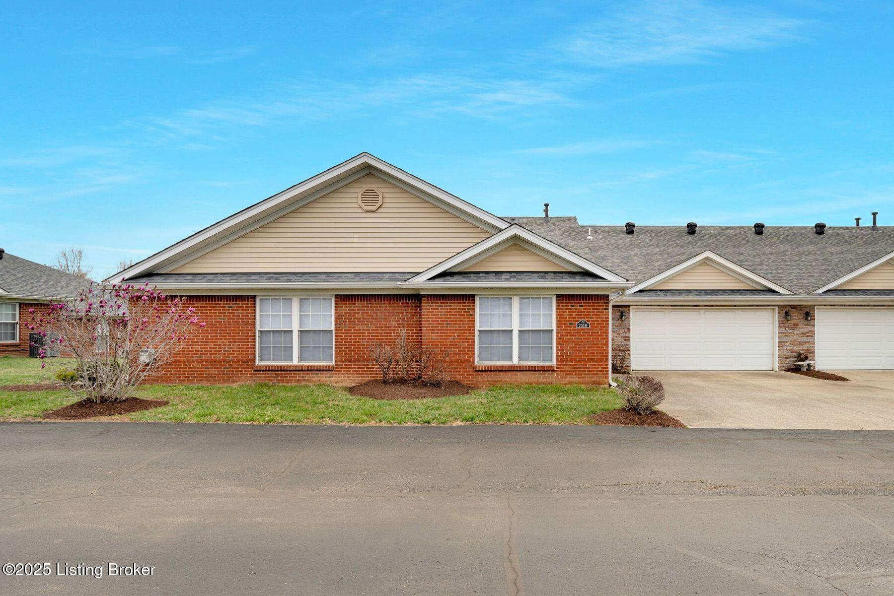 7518 Autumn Pointe Dr, Louisville, Kentucky image 1
