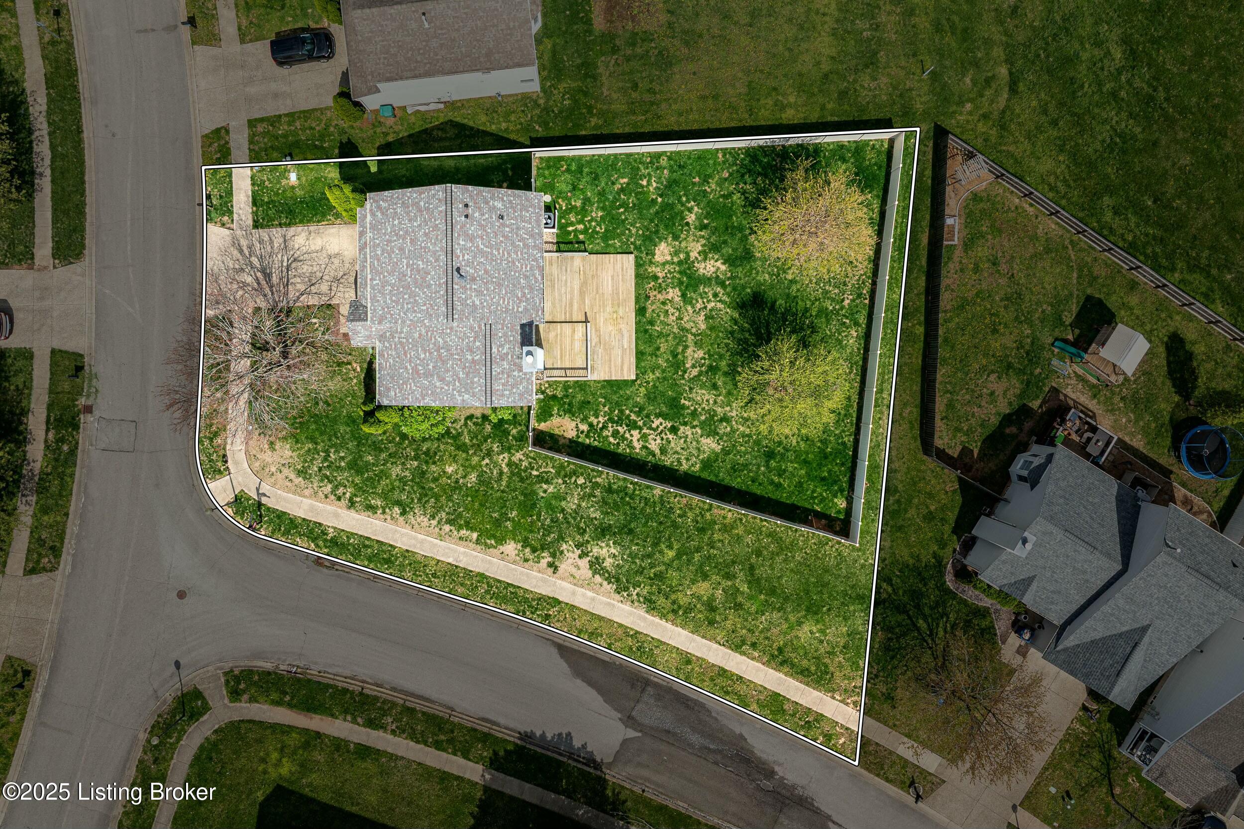 4305 Harvest Moon Dr, Louisville, Kentucky image 2