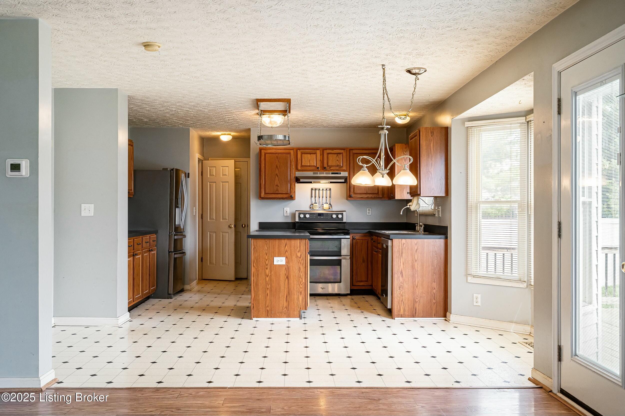 4305 Harvest Moon Dr, Louisville, Kentucky image 7