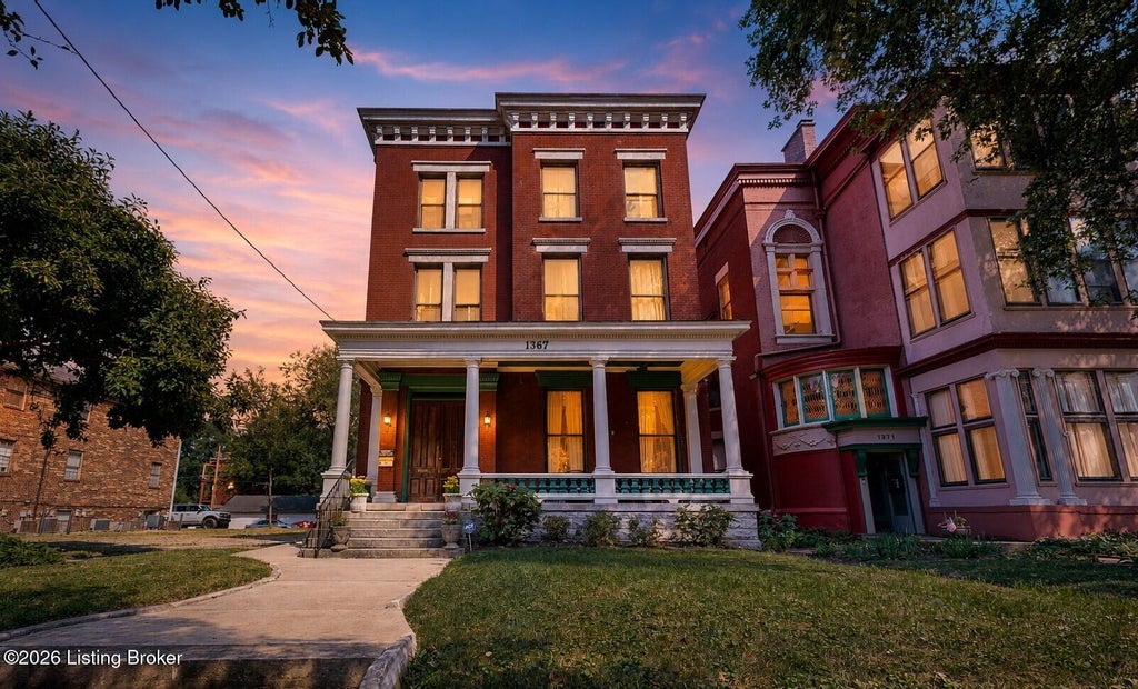 Photo of 1367 S 4th St # B, Louisville, KY 40208 (MLS # 1728459)