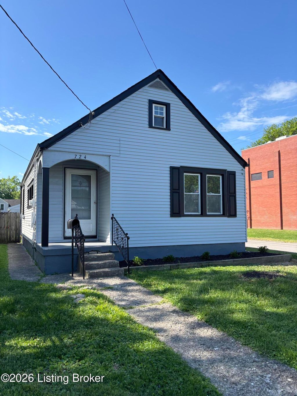 Photo of 724 Camden Ave, Louisville, KY 40215 (MLS # 1715238)