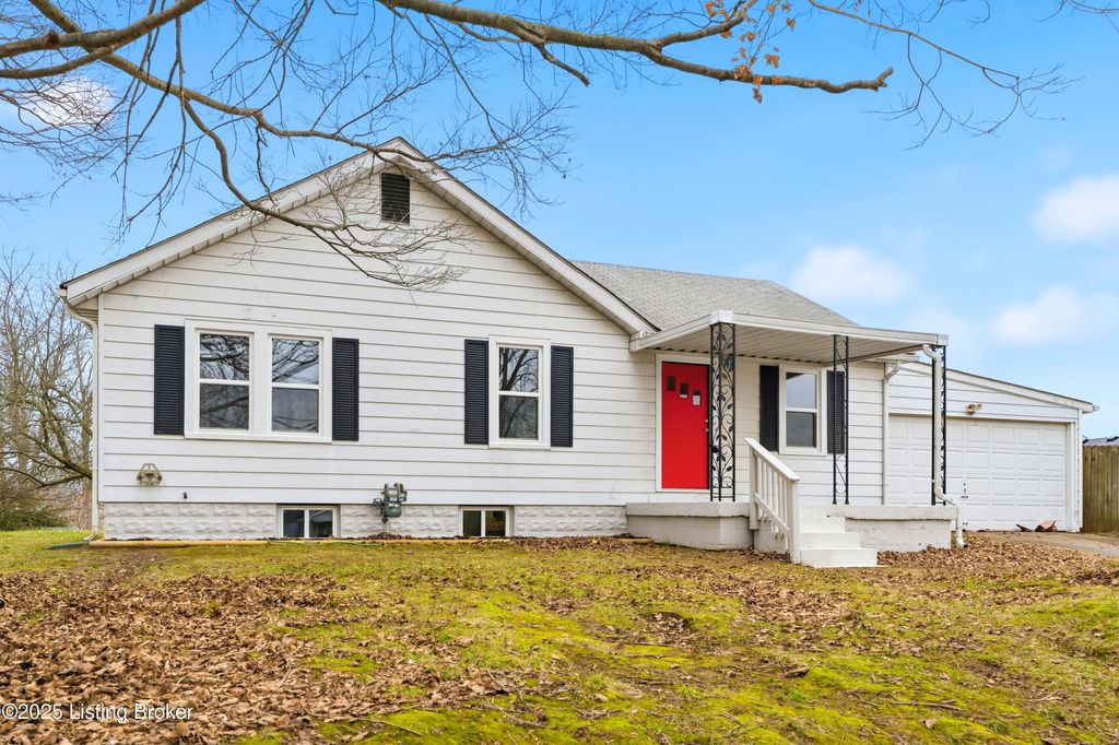 Photo of 10212 Greenfield Park Rd, Louisville, KY 40258 (MLS # 1705937)