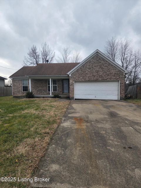 Photo of 1323 Forest Dr, Louisville, KY 40219 (MLS # 1705740)