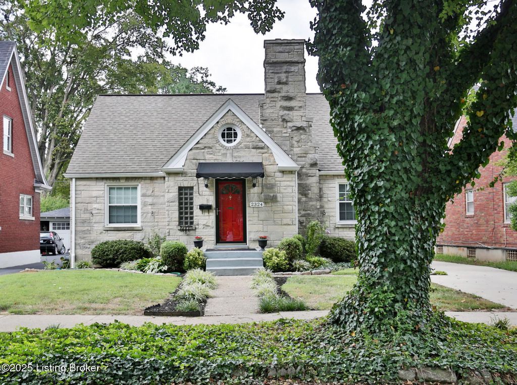 Photo of 2324 Emerson Ave, Louisville, KY 40205 (MLS # 1707480)