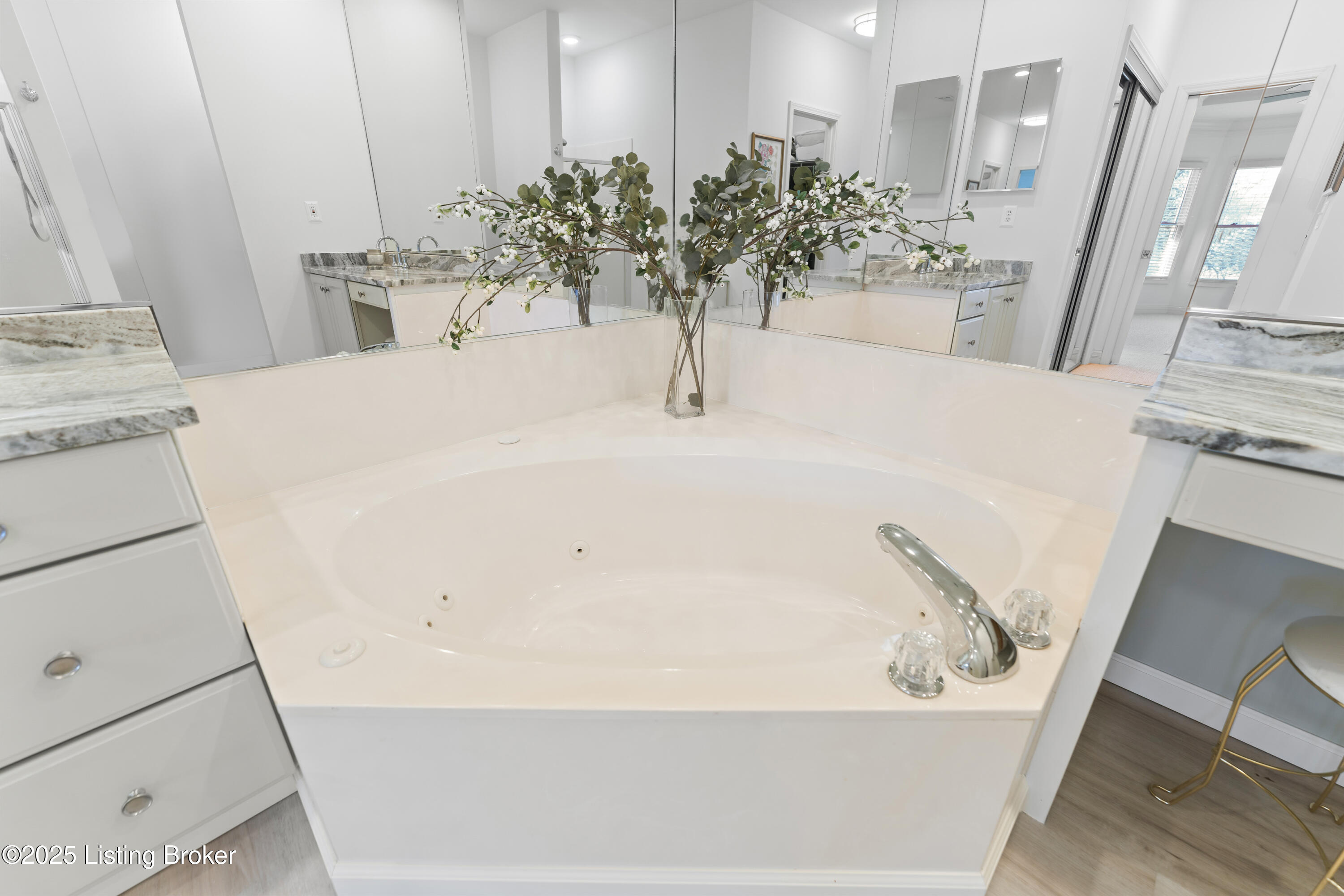 3745 Hurstbourne Ridge Blvd, Louisville, Kentucky image 30