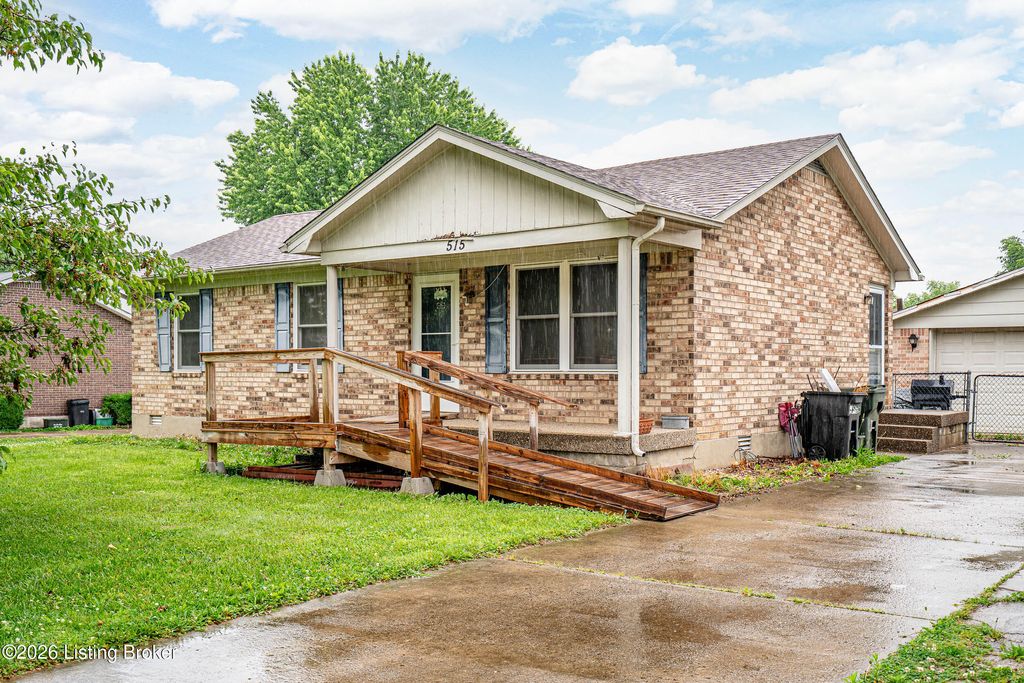 Photo of 515 Greenfield Cir, Mt Washington, KY 40047 (MLS # 1718173)