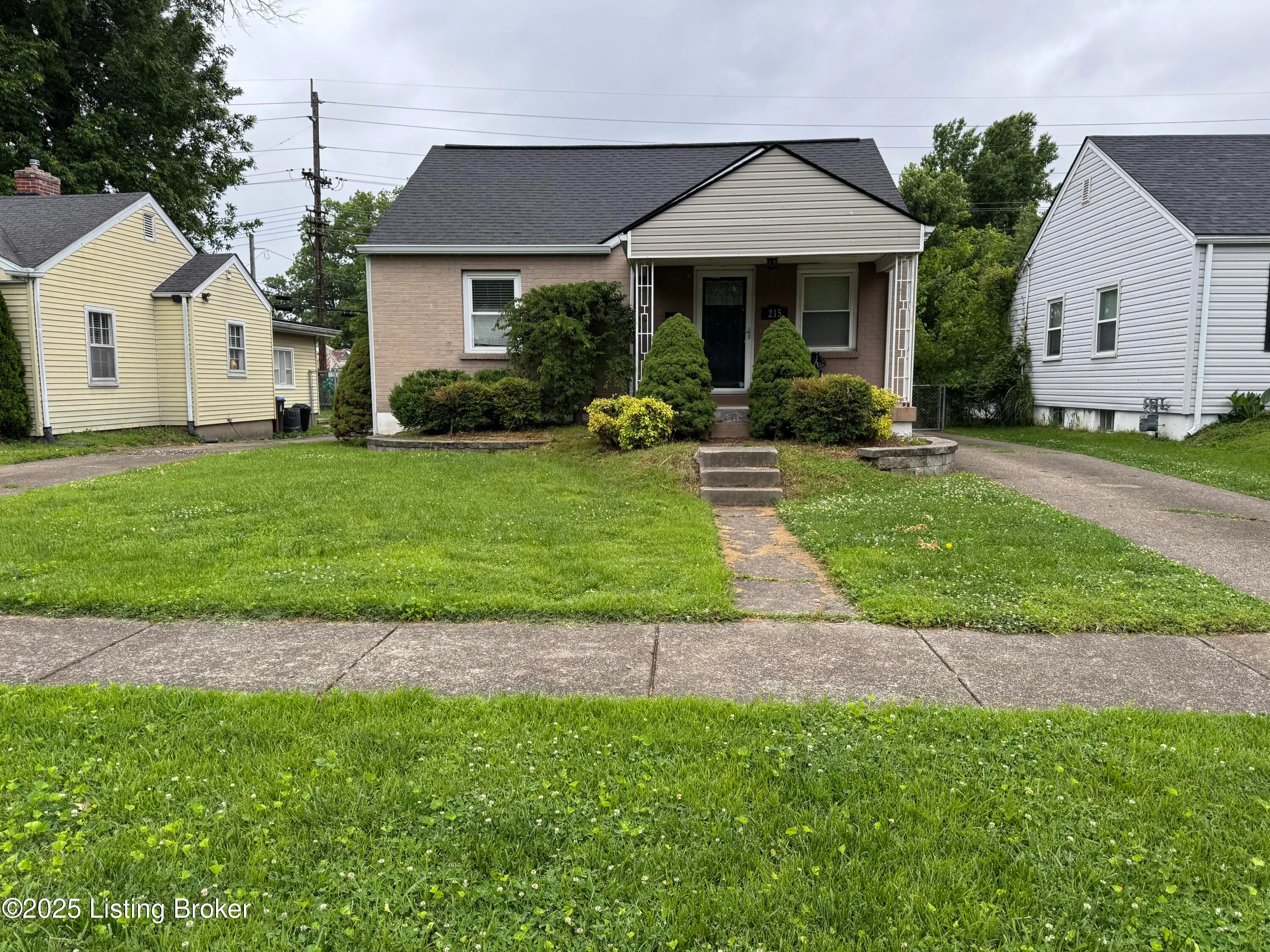 Louisville, Kentucky 40214, United States, 2 Bedrooms Bedrooms, ,1 BathroomBathrooms,Residential,Active,134873