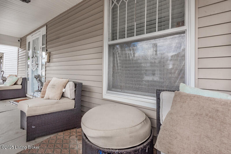 656 S 39th St, Louisville, Pennsylvania image 2