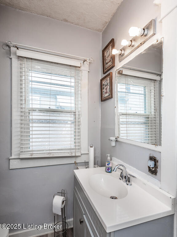 656 S 39th St, Louisville, Pennsylvania image 5