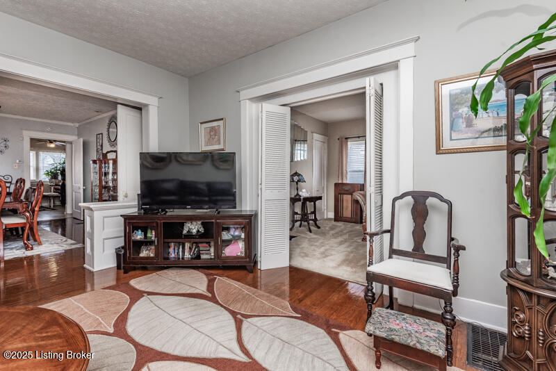 656 S 39th St, Louisville, Pennsylvania image 10