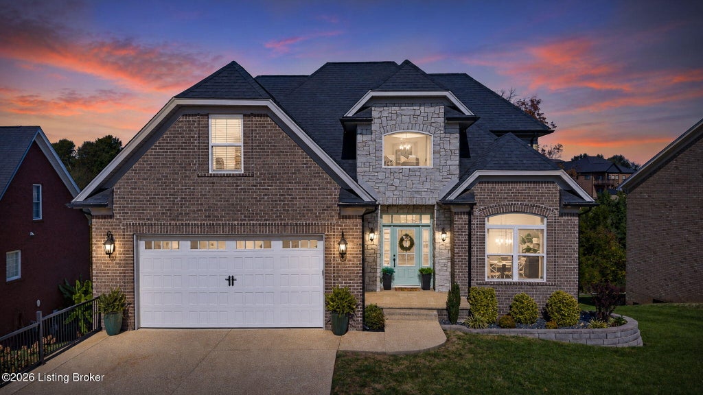 Photo of 309 Grand Oak Blvd, Shepherdsville, KY 40165 (MLS # 1732607)