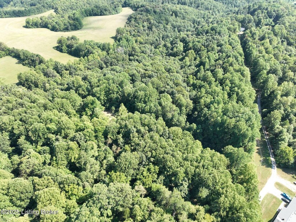 Photo of 300 Preston Guinn Rd, Junction City, KY 40440 (MLS # 1709135)