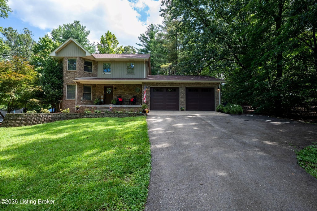 Photo of 2656 E Doe Valley Pkwy, Brandenburg, KY 40108 (MLS # 1728087)