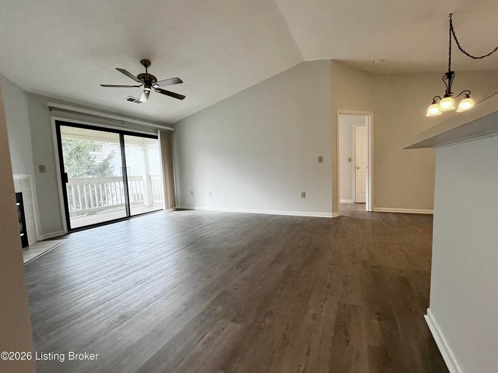 Photo of 3805 Yardley Ct #208, Louisville, KY 40299 (MLS # 1706143)