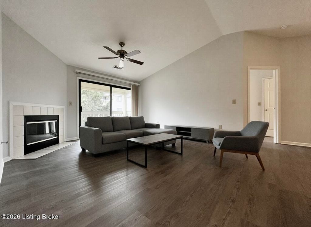 Photo of 3805 Yardley Ct #208, Louisville, KY 40299 (MLS # 1706143)