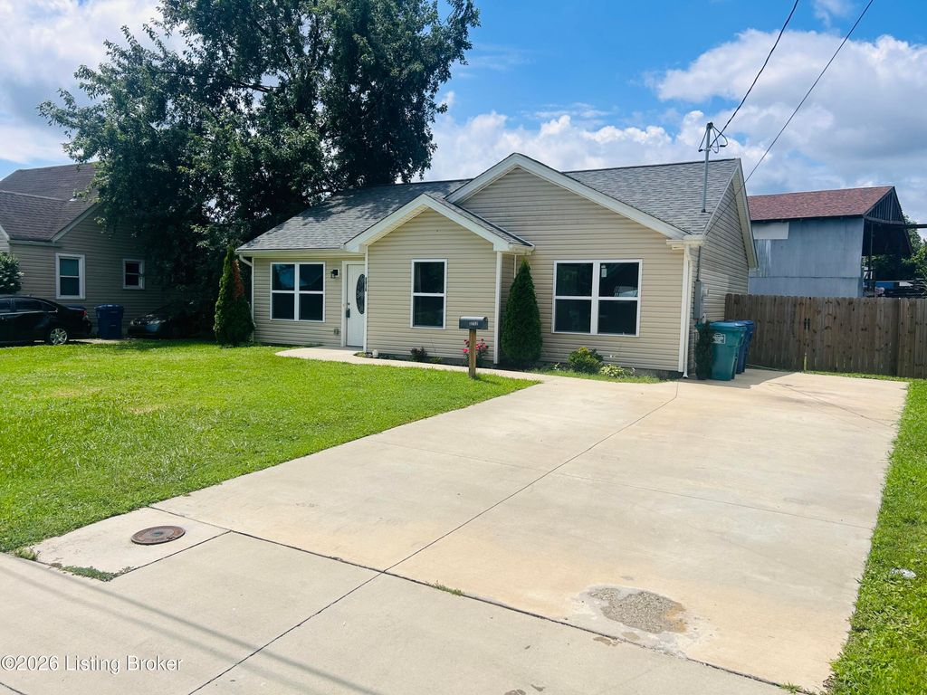 Photo of 3712 Luken Dr, Louisville, KY 40216 (MLS # 1723015)
