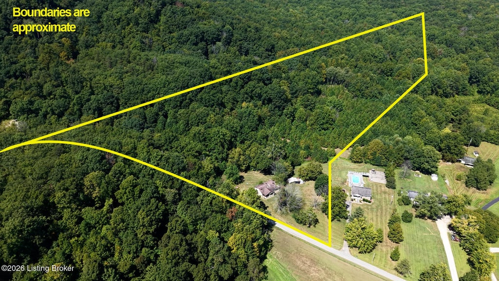 Photo of 584 W Beech Grove Rd, Shepherdsville, KY 40165 (MLS # 1730960)