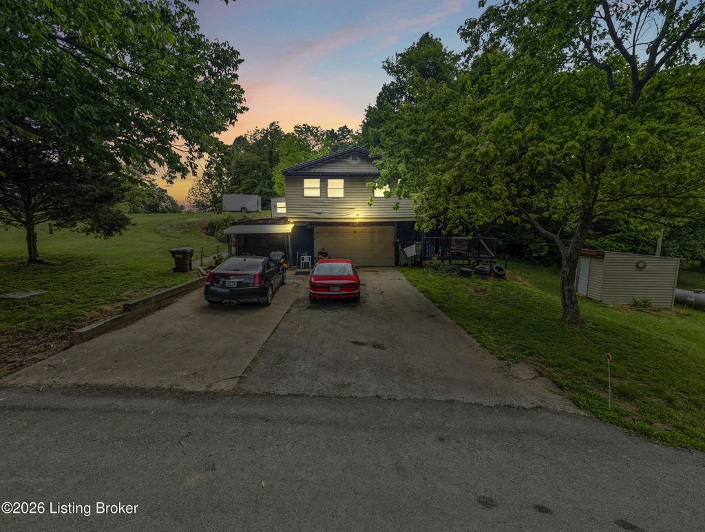 Photo of 1055 Happy Hollow Rd, Clermont, KY 40110 (MLS # 1718852)