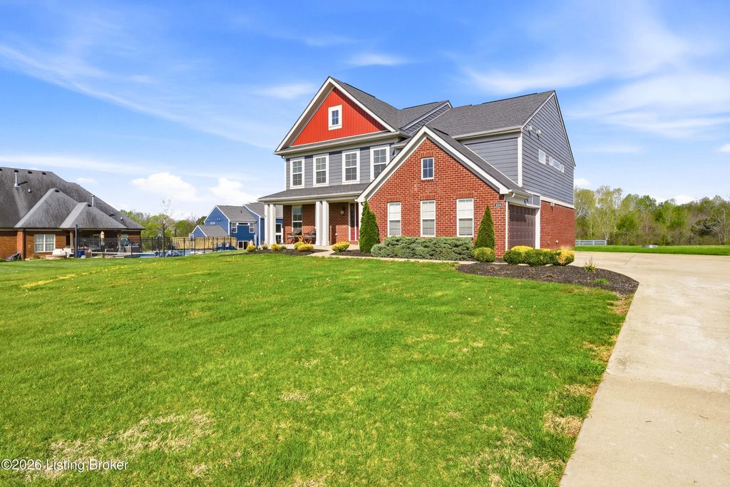 Photo of 1004 Cedar Cove, La Grange, KY 40031 (MLS # 1714992)