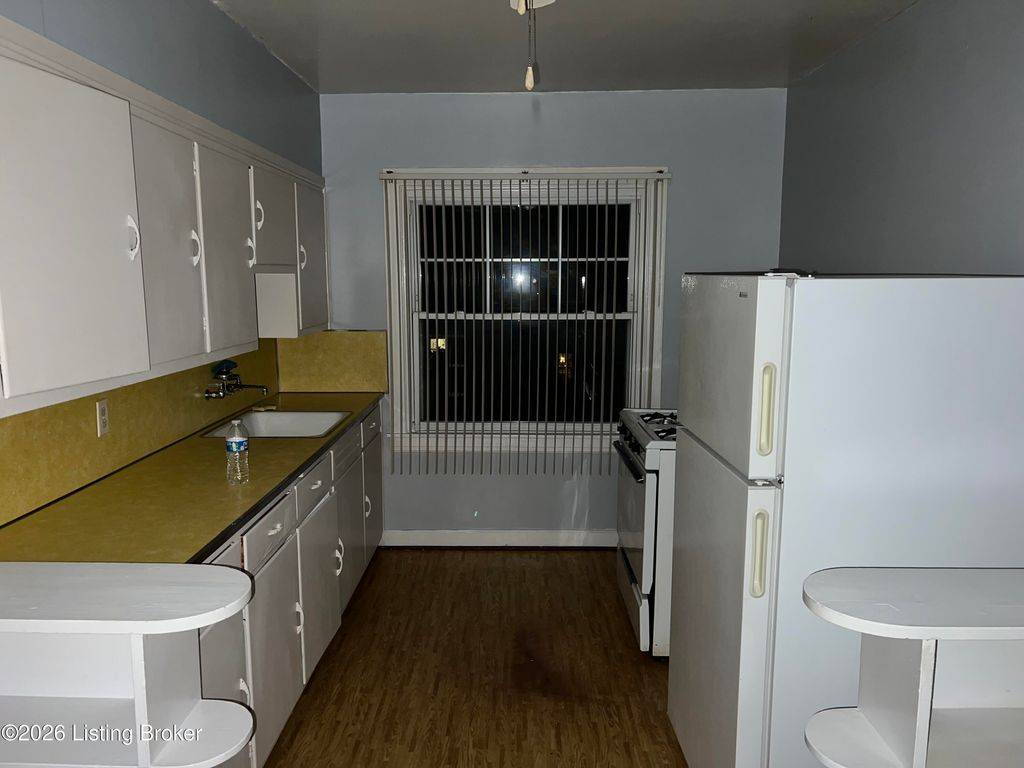Photo of 4221 S 2nd St, Louisville, KY 40214 (MLS # 1717131)
