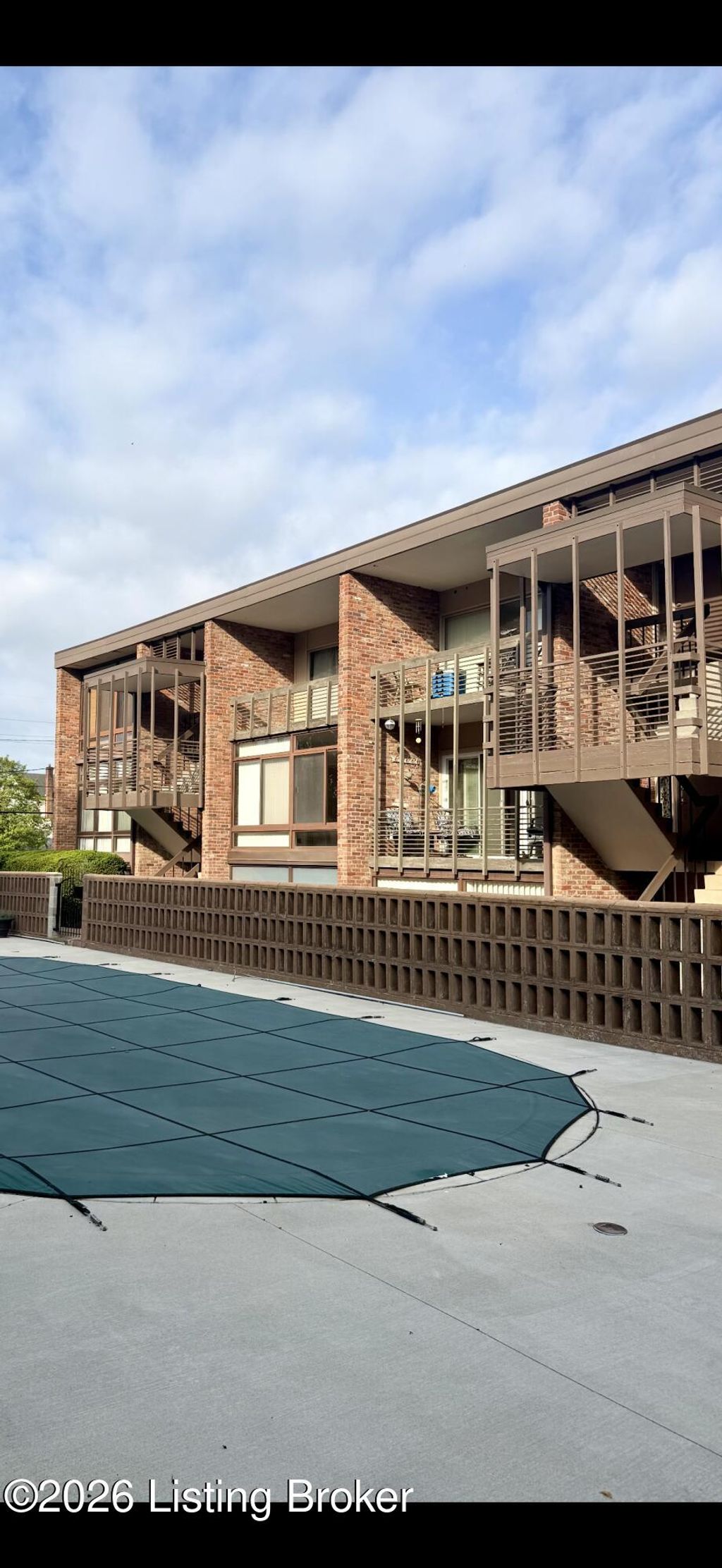 Photo of 1040 Cherokee Rd #APT E3, Louisville, KY 40204 (MLS # 1714656)