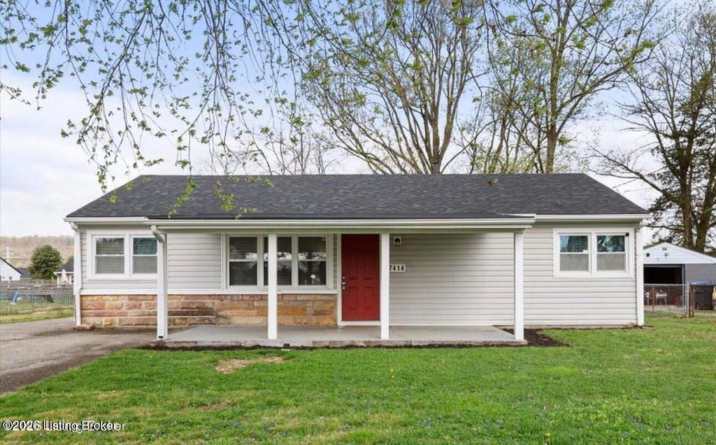 Photo of 7414 Dunkirk Ln, Louisville, KY 40272 (MLS # 1713378)