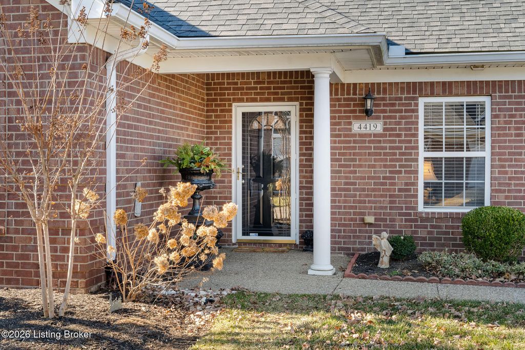 Photo of 4419 Garden Leaf Dr, Louisville, KY 40241 (MLS # 1707754)