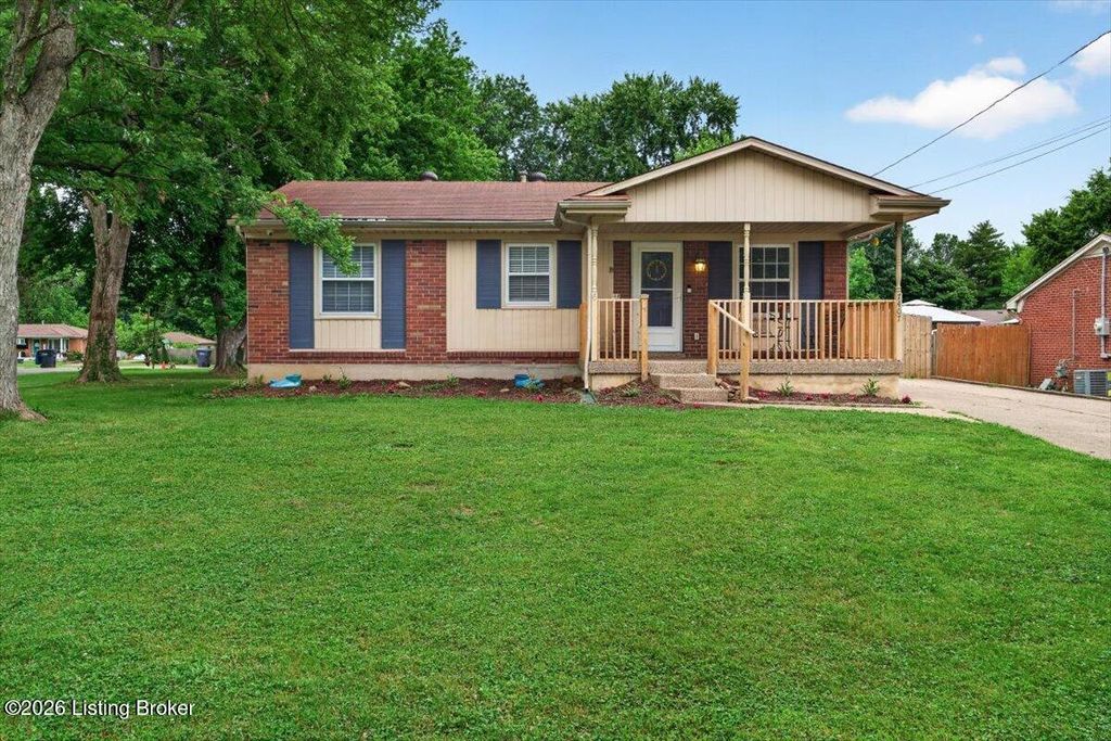 Photo of 7407 Hallmark Dr, Louisville, KY 40258 (MLS # 1720046)