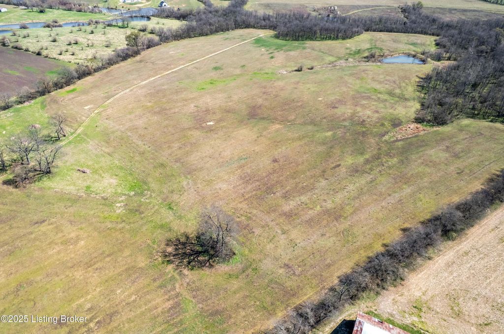 Photo of Lot 100 Stallard Springs North Dr, Shelbyville, KY 40065 (MLS # 1706757)