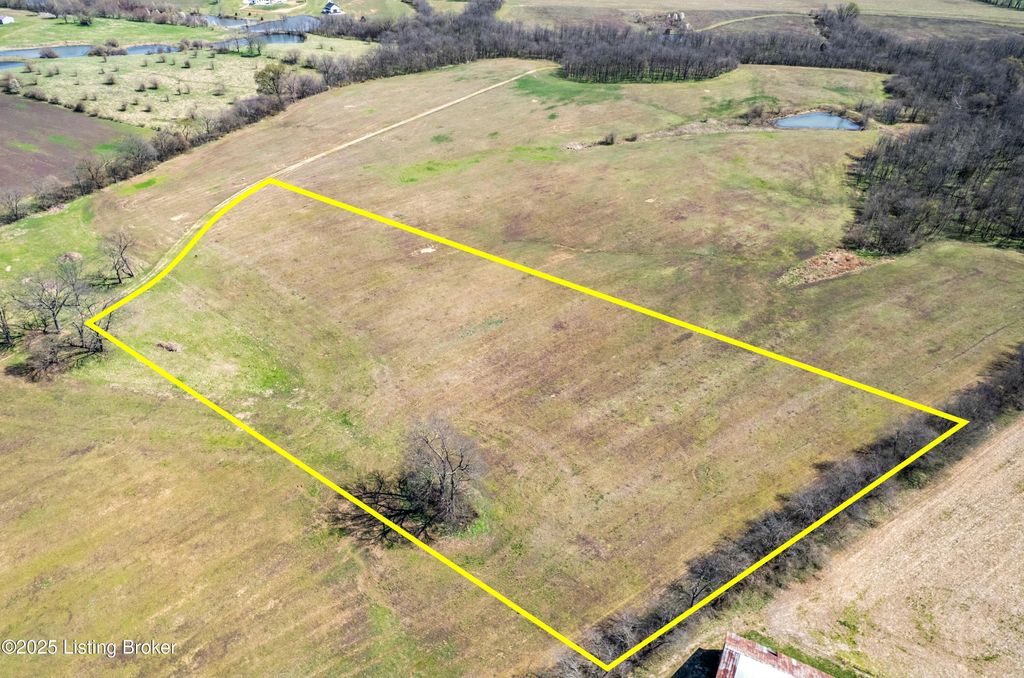 Photo of Lot 100 Stallard Springs North Dr, Shelbyville, KY 40065 (MLS # 1706757)