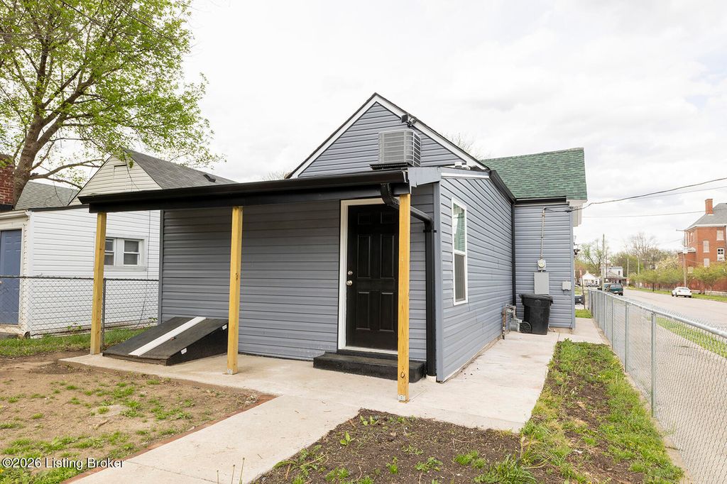 Photo of 2400 Saint Xavier St, Louisville, KY 40212 (MLS # 1713605)