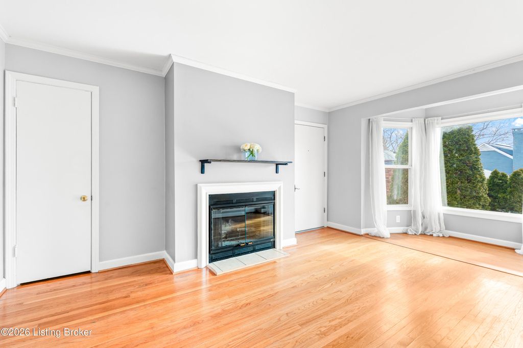 Photo of 420 Sprite Rd #APT 4, Louisville, KY 40207 (MLS # 1709016)