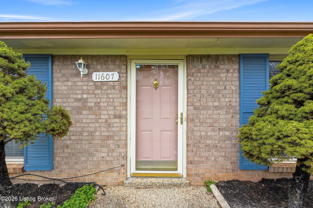 Photo of 11607 Deham Dr, Louisville, KY 40241 (MLS # 1711882)