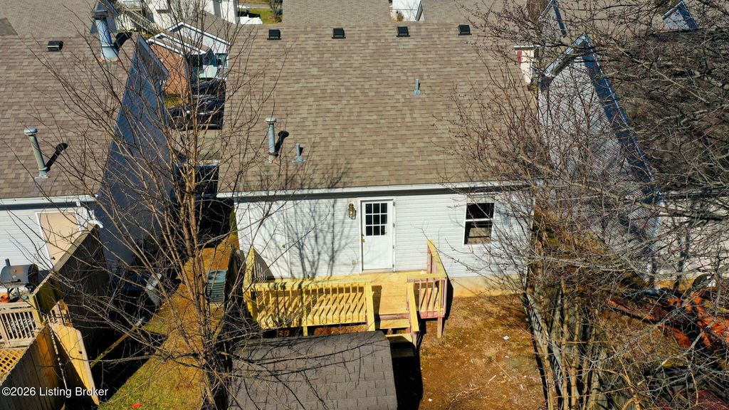 Photo of 12408 Kiawah Ct, Louisville, KY 40245 (MLS # 1709044)