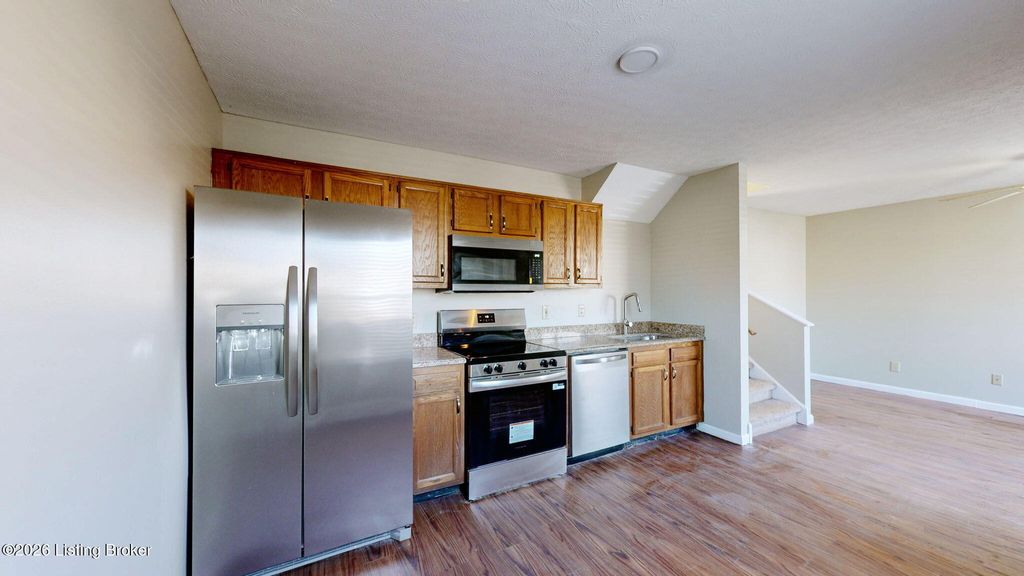 Photo of 12408 Kiawah Ct, Louisville, KY 40245 (MLS # 1709044)