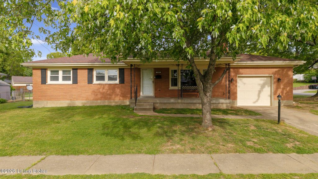 Photo of 1509 Anna Ln, Louisville, KY 40216 (MLS # 1715360)
