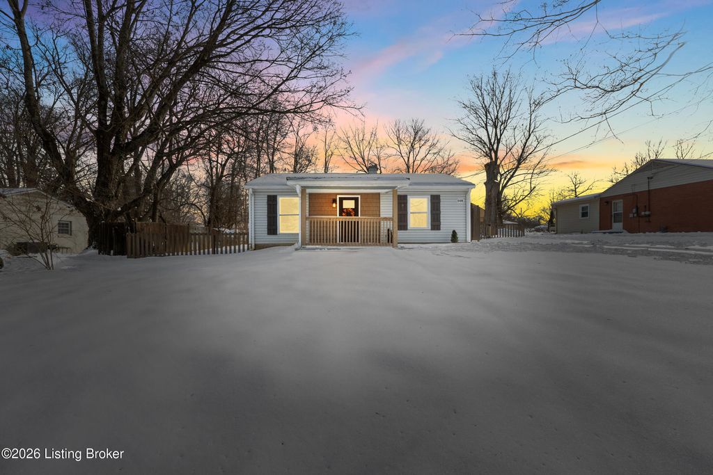 Photo of 6108 Potts Ln, Crestwood, KY 40014 (MLS # 1708068)