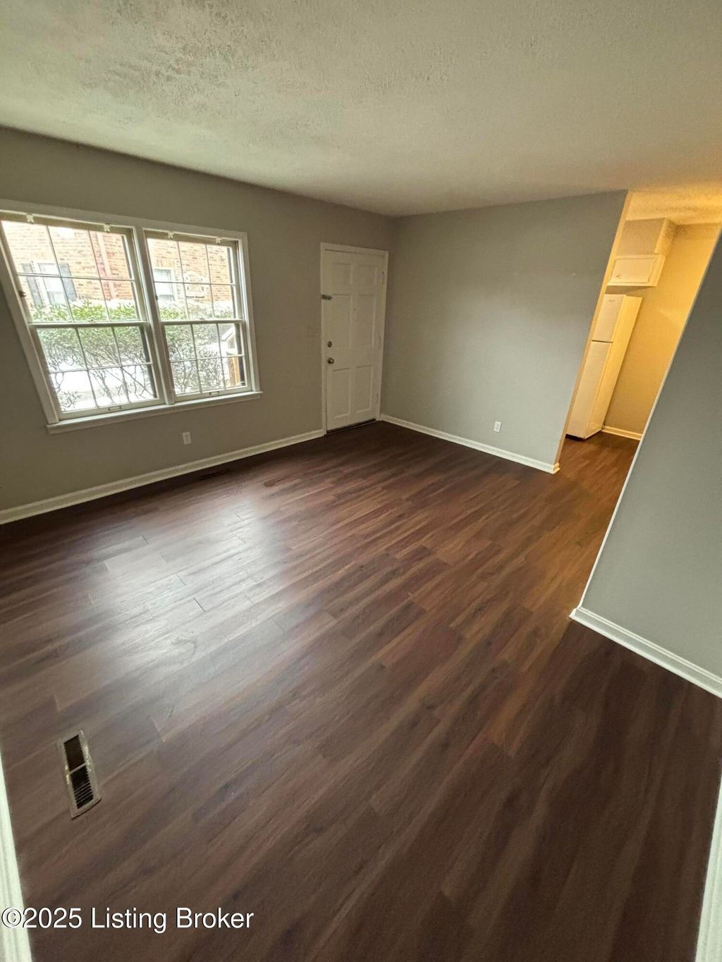 Photo of 2707 Riedling Dr #B1, Louisville, KY 40206 (MLS # 1704979)