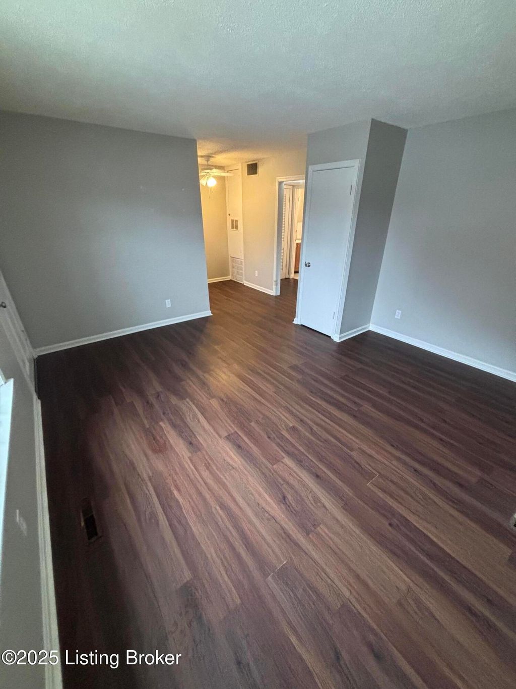 Photo of 2707 Riedling Dr #B1, Louisville, KY 40206 (MLS # 1704979)