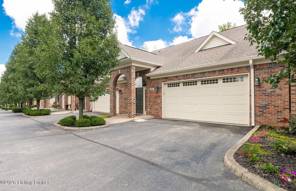 Photo of 117 Treslyn Way, Louisville, KY 40245 (MLS # 1725305)
