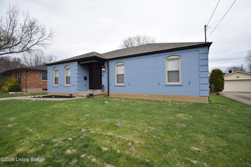 Photo of 3313 Enridge Dr, Louisville, KY 40220 (MLS # 1711841)