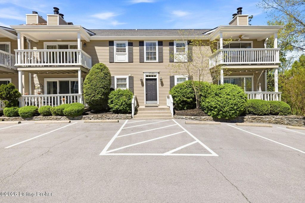 Photo of 410 Mockingbird Valley Rd #20, Louisville, KY 40207 (MLS # 1713798)