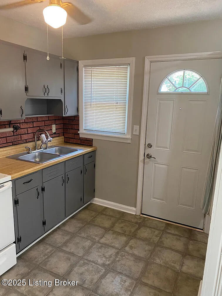 533 Lee Rd, Elizabethtown, Pennsylvania image 2