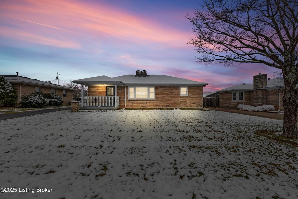 Photo of 8606 Smithton Rd, Louisville, KY 40219 (MLS # 1705131)