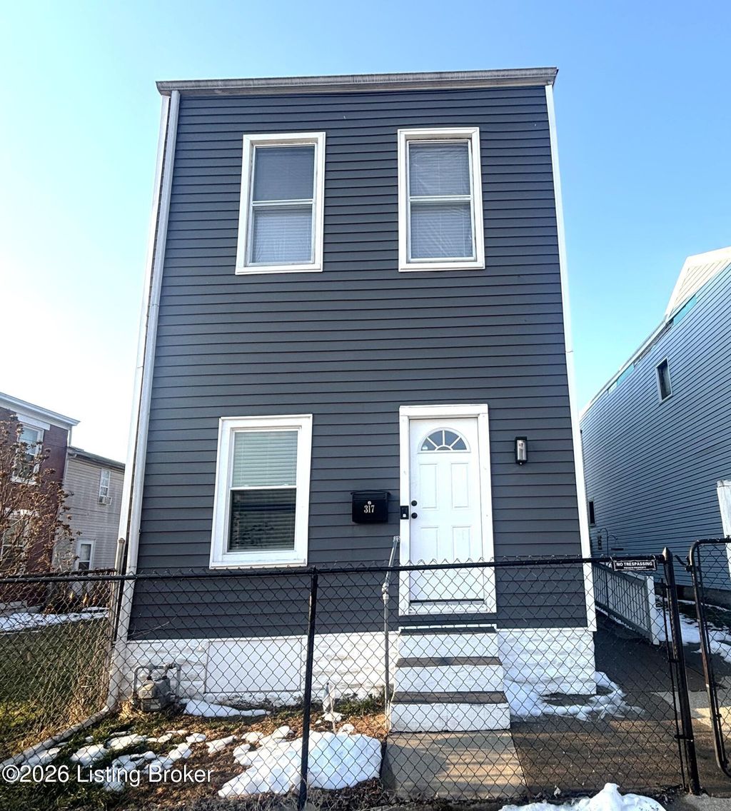 Photo of 317 Keturah St, Newport, KY 41071 (MLS # 1709008)