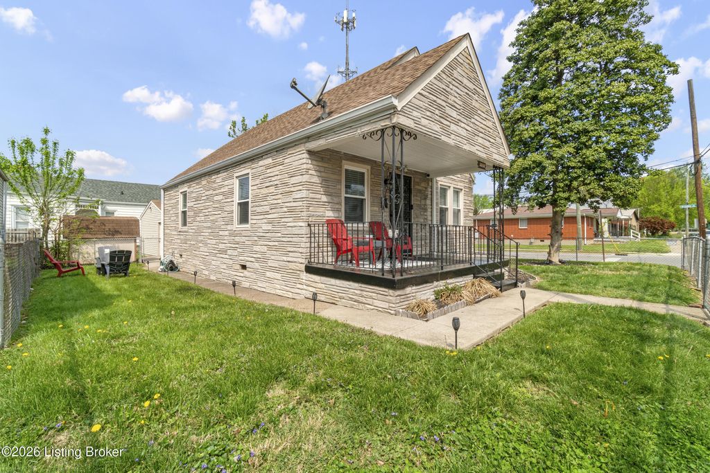 Photo of 3918 S 5th St, Louisville, KY 40214 (MLS # 1714647)