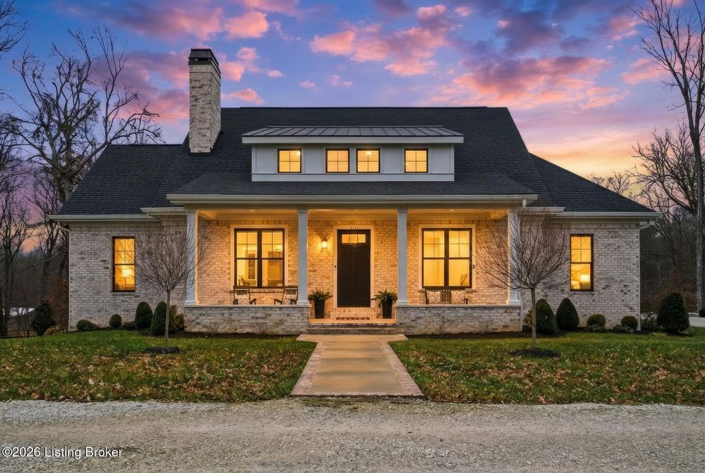 Photo of 7498 Old Vincennes Rd, Floyds Knobs, IN 47119 (MLS # 1713813)