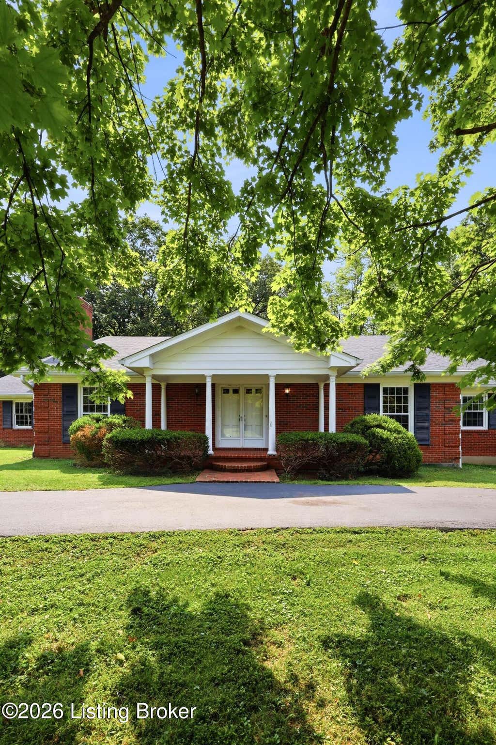Photo of 2806 Rosewood Rd, La Grange, KY 40031 (MLS # 1726078)