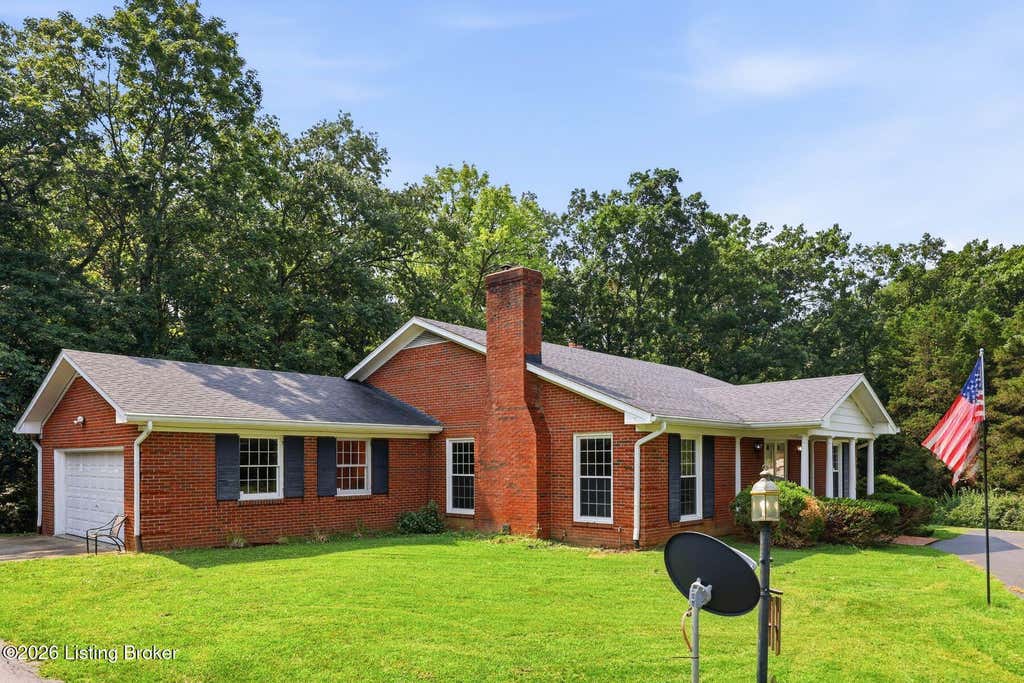 Photo of 2806 Rosewood Rd, La Grange, KY 40031 (MLS # 1726078)